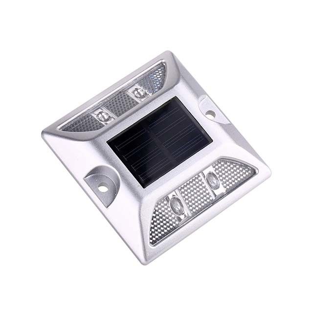 High Brightness White Color Led Aluminium Solar Road Stud Reflectors Untuk Jalan Raya